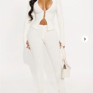 FASHIONNOVA SAMIRA SNATCHED
PANT SET